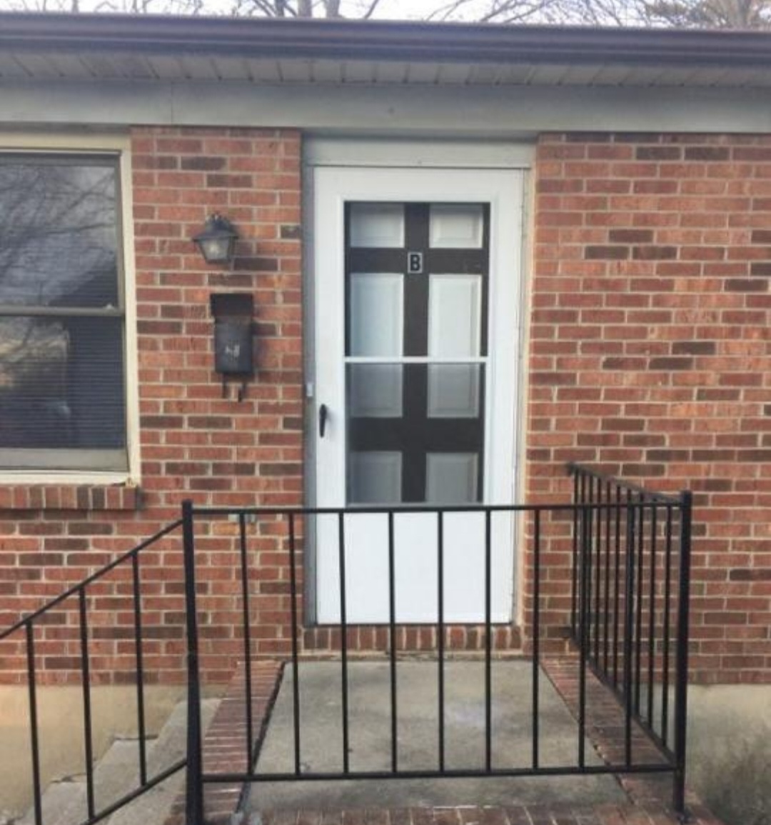1630 N Main St., B